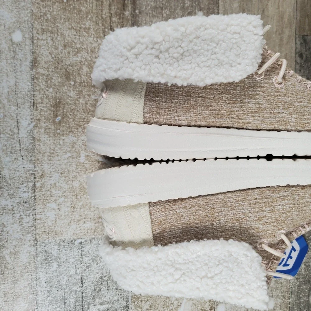 Hey‎ Dude Wendy Youth Girls Brushed Cozy Shoes Sz 5 Casual Ivory Slip On
